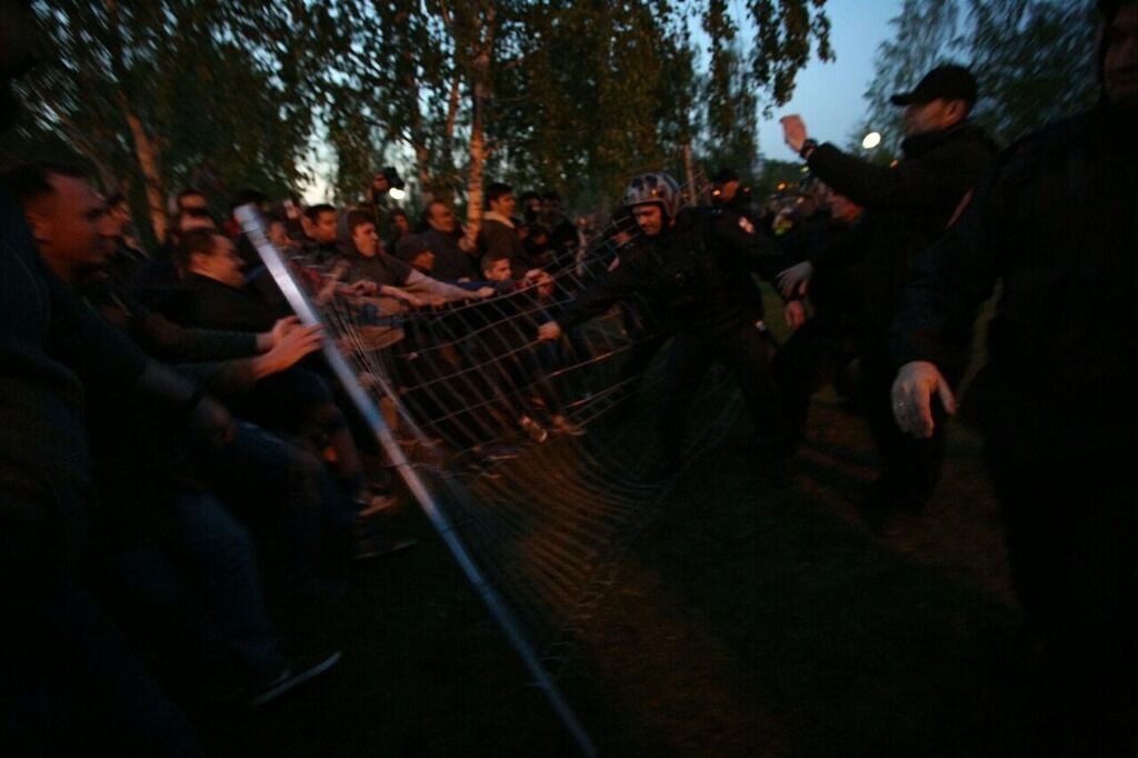 "Хто не скаче, той за храм": в Росії повстали проти церкви, багато затриманих. Фото і відео