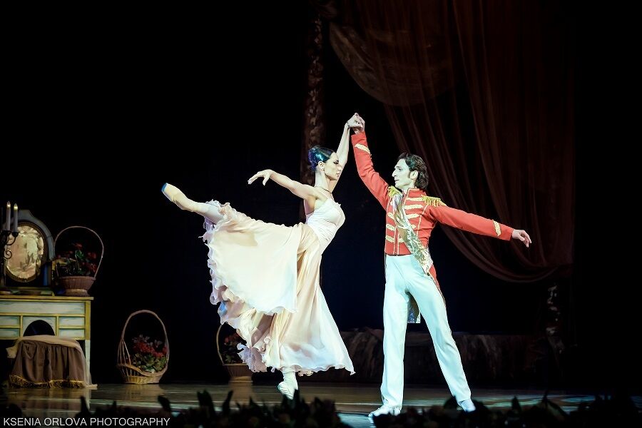 В драгоценностях за миллионы: балерина Шишпор устроила невероятное шоу
