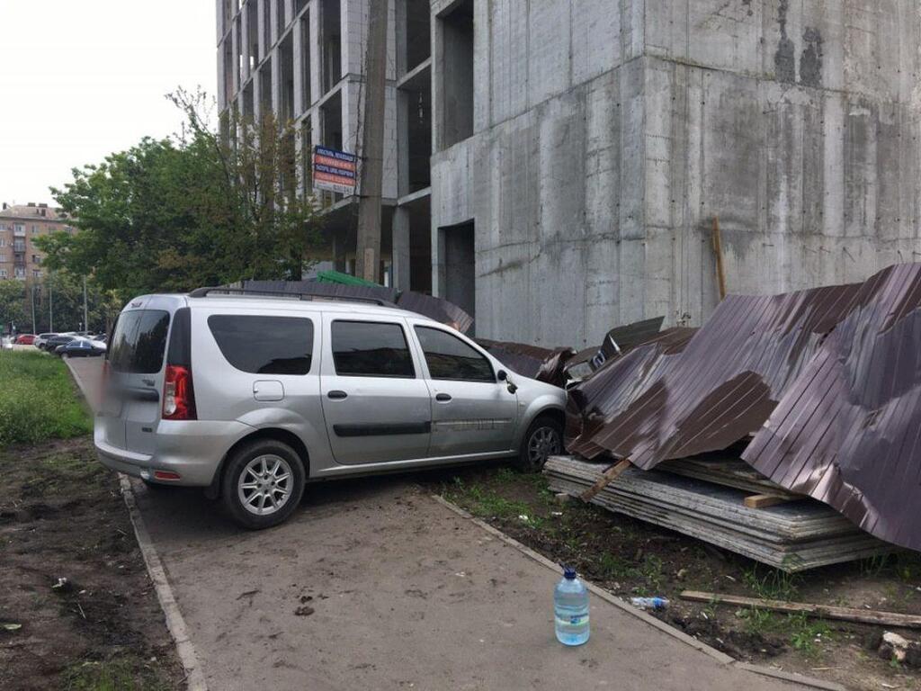 У Києві дитину з батьком збили на тротуарі