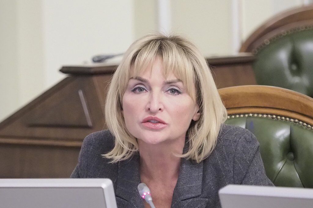 "Лавина" громких отставок: кто покинул топ-должности в Украине 