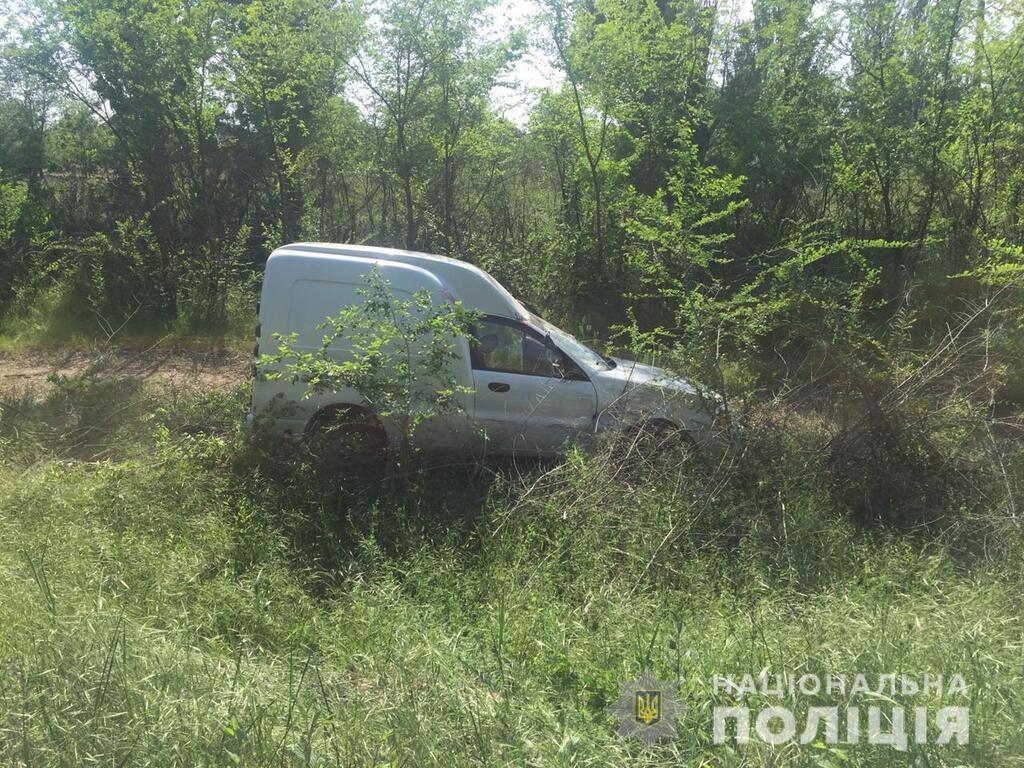 Легковик на швидкості протаранив мопед із дітьми