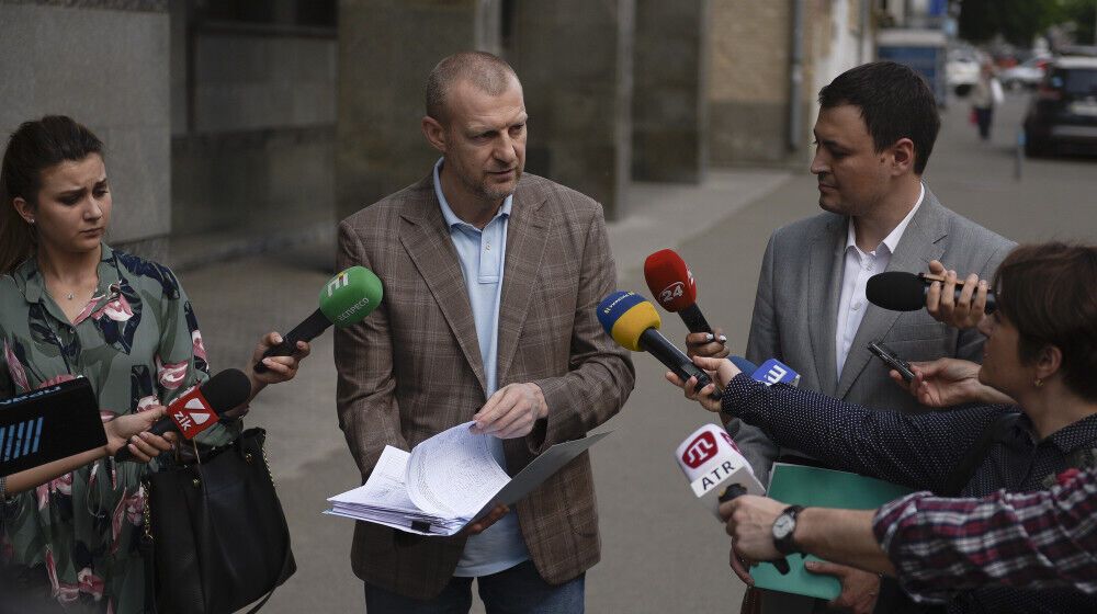 "Народний фронт" оскаржив в КС указ Зеленського про розпуск парламенту
