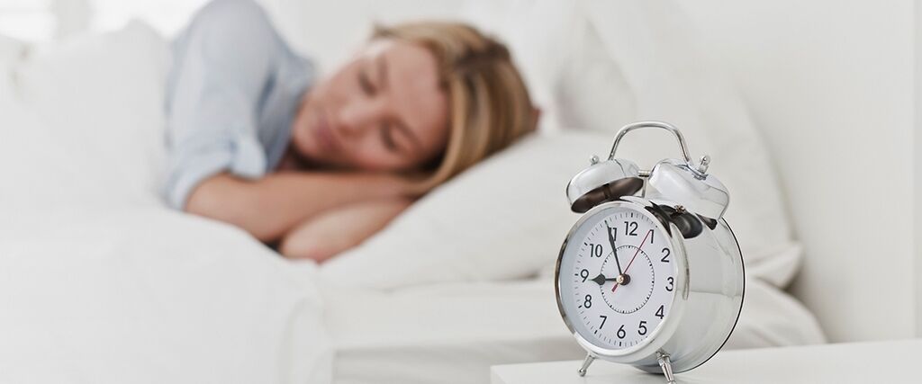 Здоровый сон: 7 причин спать на левом боку