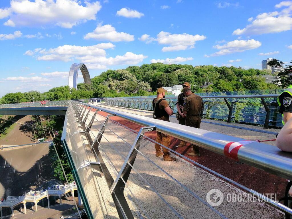 Міст над Володимирським узвозом