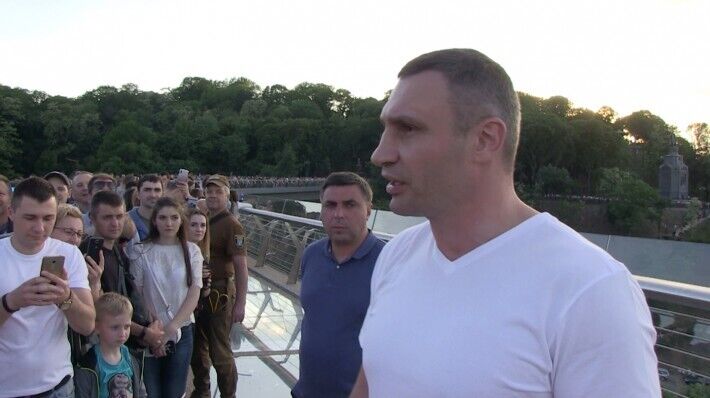 Кличко: новий міст пошкодили вандали, але він скоро знову запрацює