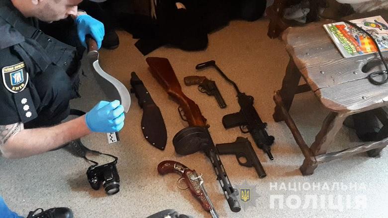 Полиция обнаружила арсенал оружия