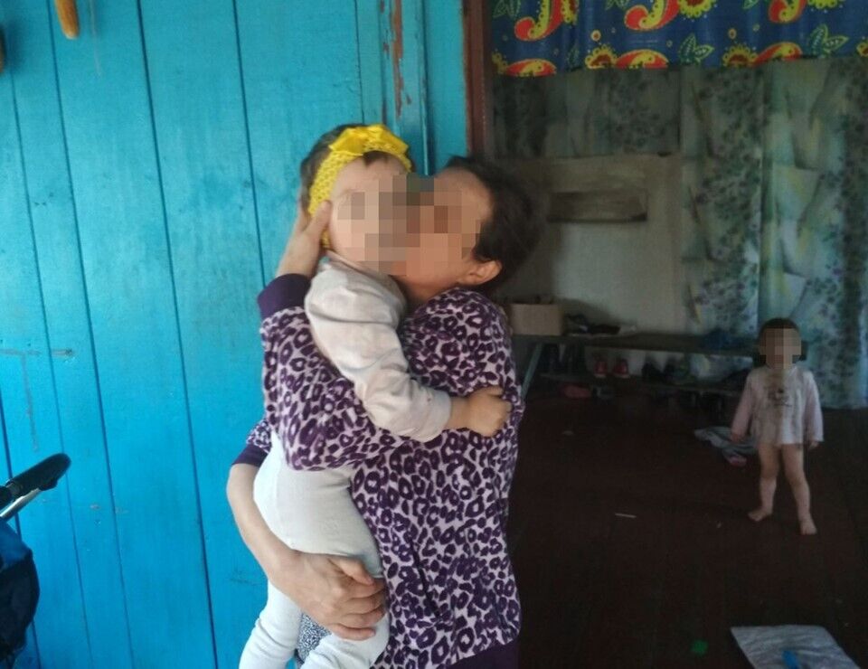 Батьки на Житомирщині спалили доньку