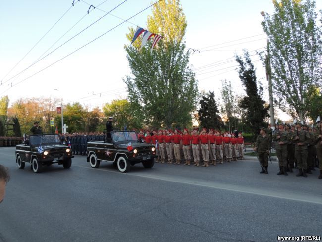 "За Сталіна! Від Катюші!" До Криму стягнули танки та артилерію: що трапилося