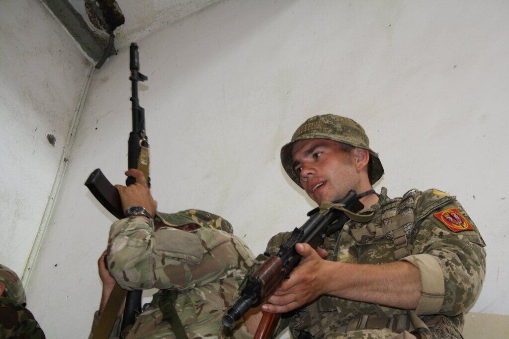"Настоящий разведчик!" На Донбассе убит 24-летний украинский командир. Фото героя
