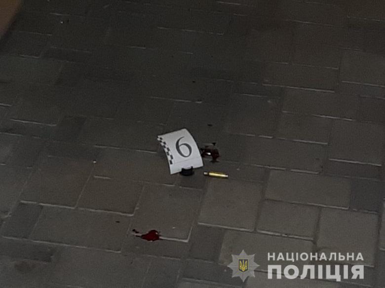 У кафе Києва ветеран АТО підстрелив журналіста: подробиці і фото