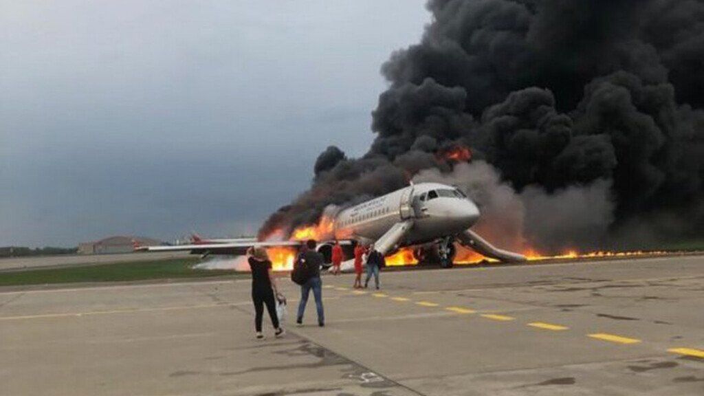 "Путін не літає на Superjet": Фейгін назвав винних у катастрофі