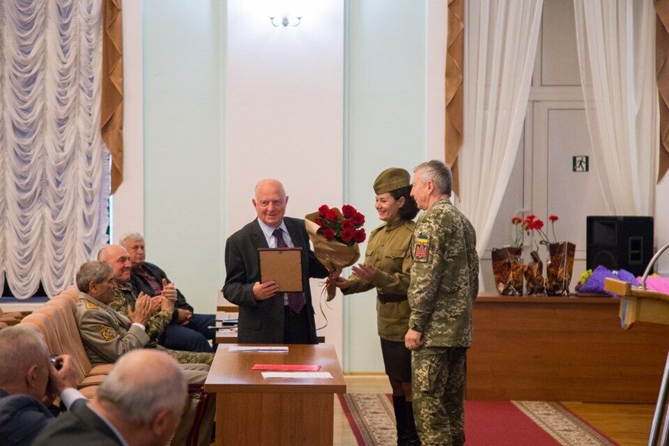 Главный военный вуз Украины разгневал сеть праздничным "победобесием"