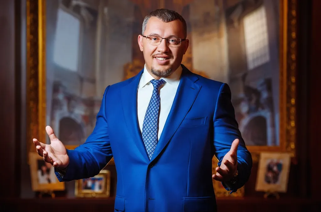 Владимир Мунтян поздравил украинцев с победой над нацизмом
