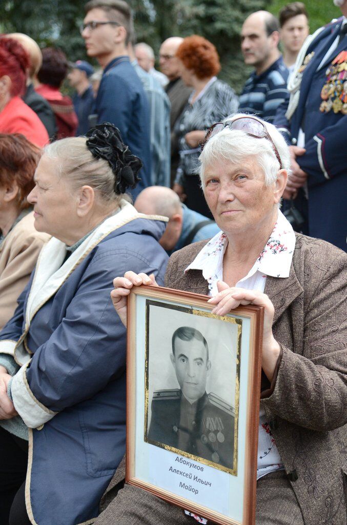 У День Перемоги Борис Колесніков відкрив відреставрований пам'ятник в Костянтинівці