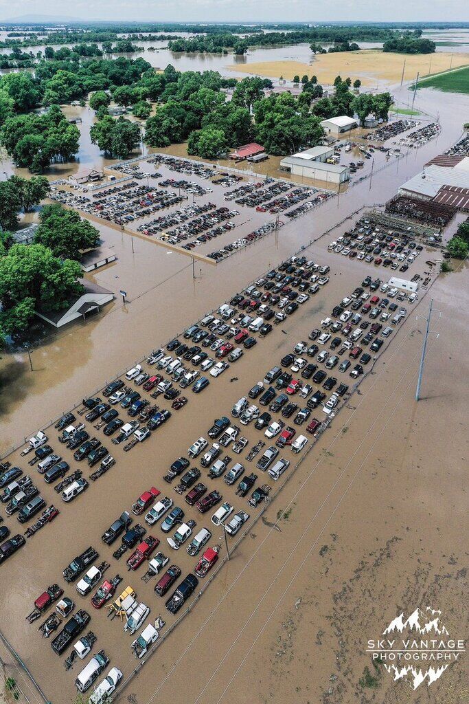 Реки вышли из берегов: юг США накрыло мощнейшее наводнение. Видео стихии