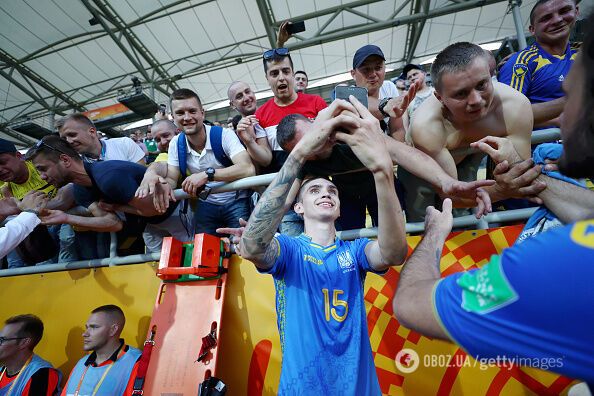 Збірна України показала, що коїлося в роздягальні після перемоги над Італією