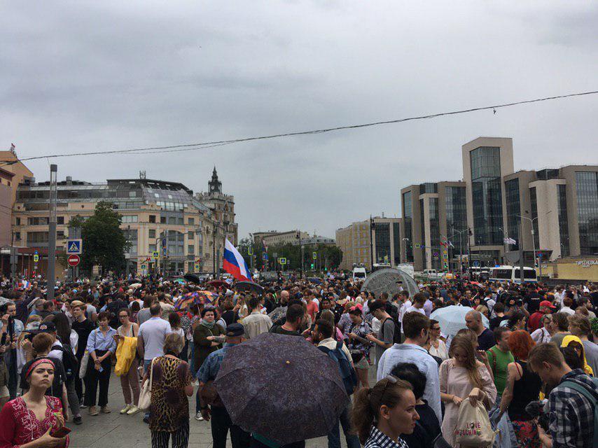 Марш в поддержку Голунова