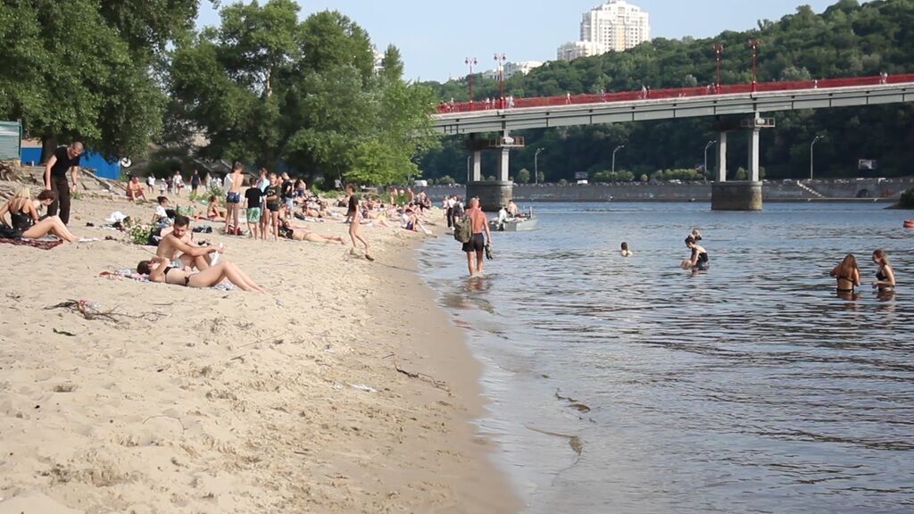 Пляжний відпочинок в Києві