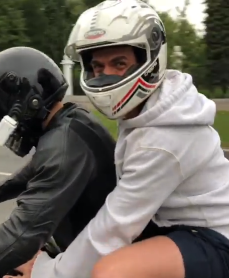 Влад Топалов на мотоцикле