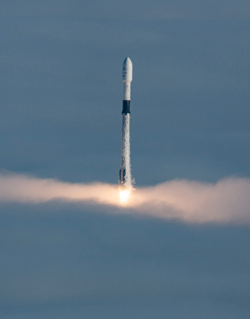 Маск успішно запустив нову ракету у космос: вражаючі фото