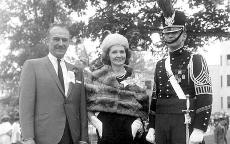 Дональд Трамп з батьками