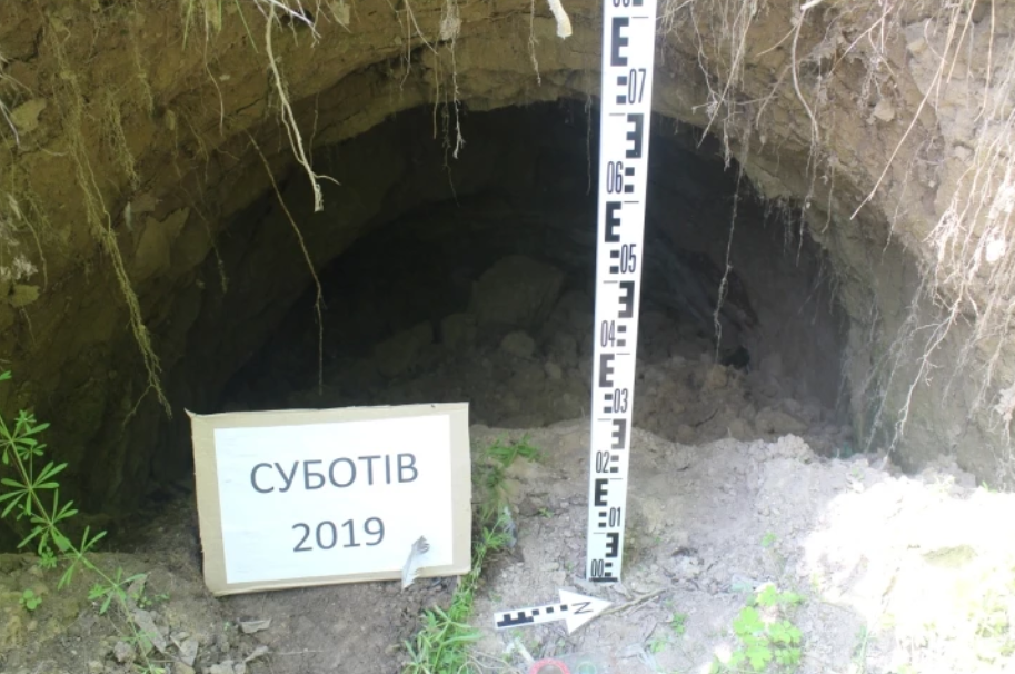 Шукали понад 300 років: на Черкащині знайшли ймовірну могилу Богдана Хмельницького