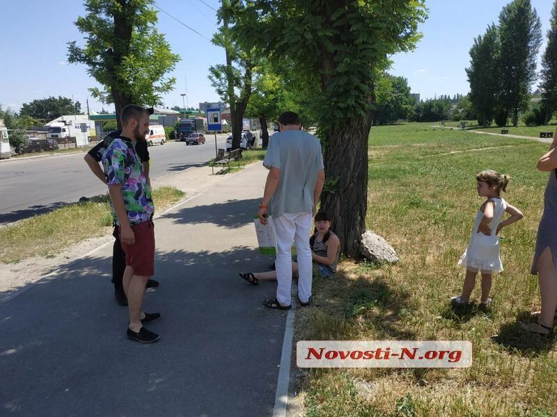 В Николаеве скорая сбила школьницу и скрылась: фото и видео с места ДТП