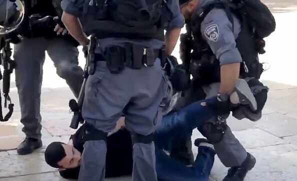 Закидали камінням поліцію: в Єрусалимі в день міста відбулися сутички