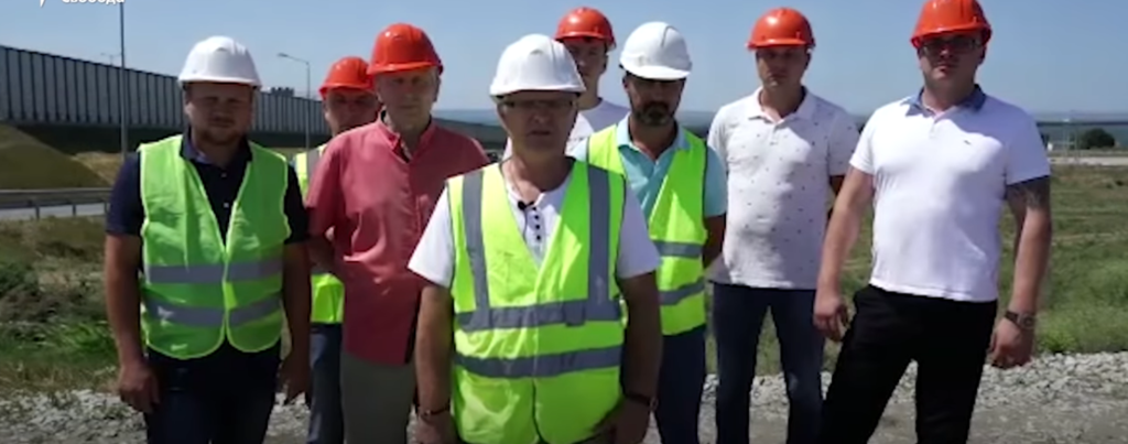 Путин "кинул" строителей Крымского моста: они сделали признание на камеру. Видео