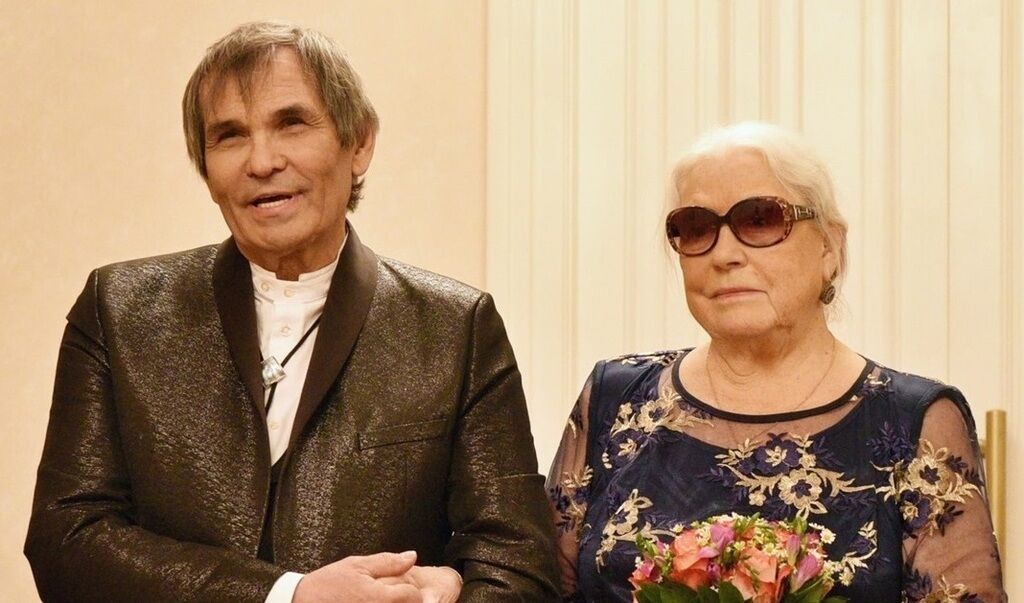 Бари Алибасов с женой Лидией  Федосеевой-Шукшиной