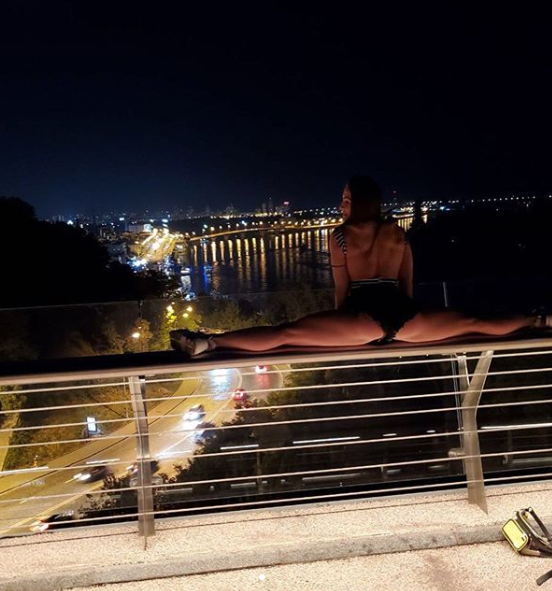 Ворощенко "зажгла" на стеклянном мосту