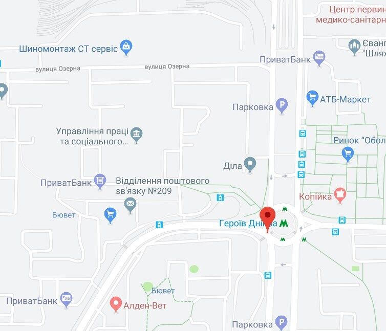 В Киеве банда в балаклавах забросала маршрутку "коктейлями Молотова"