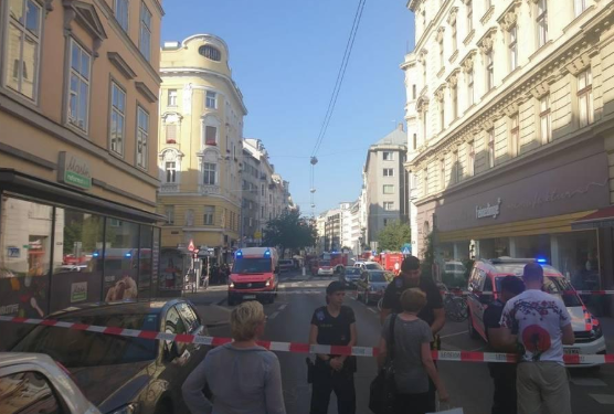У Відні вибухнула й упала житлова висотка: перші фото і відео з місця НП