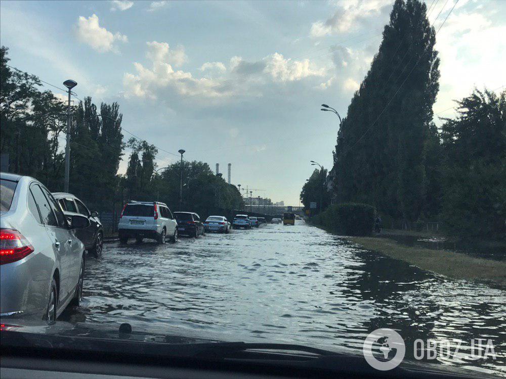 Потоп на проспекті Леся Курбаса