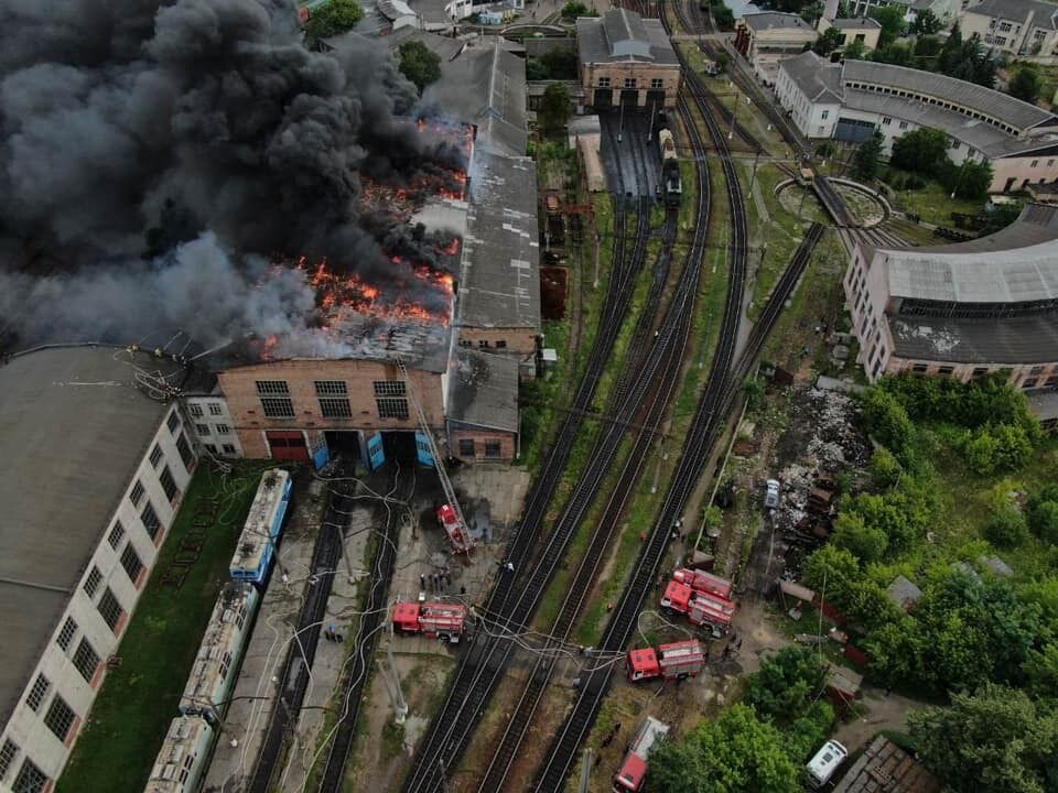 Возможен взрыв: во Львове вспыхнул пожар на вокзале