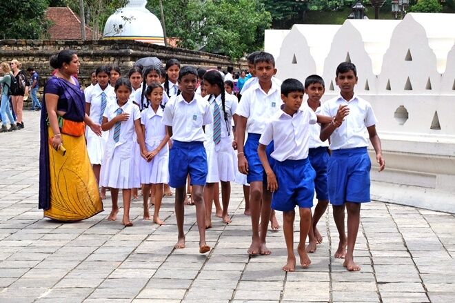 Школьная форма на Шри-Ланке