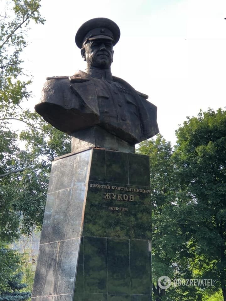 Памятник Жукову в Харькове