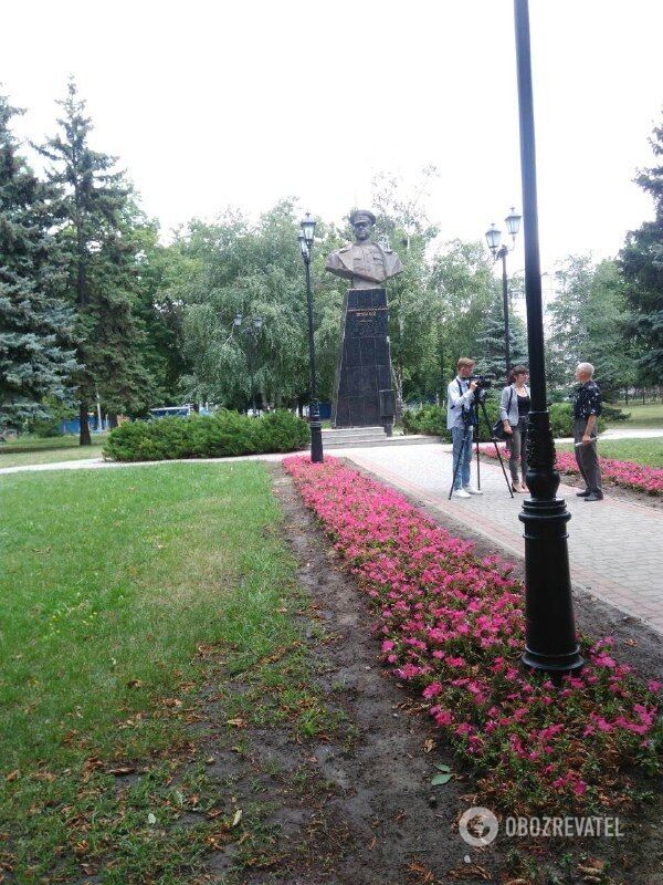 Памятник Жукову в Харькове