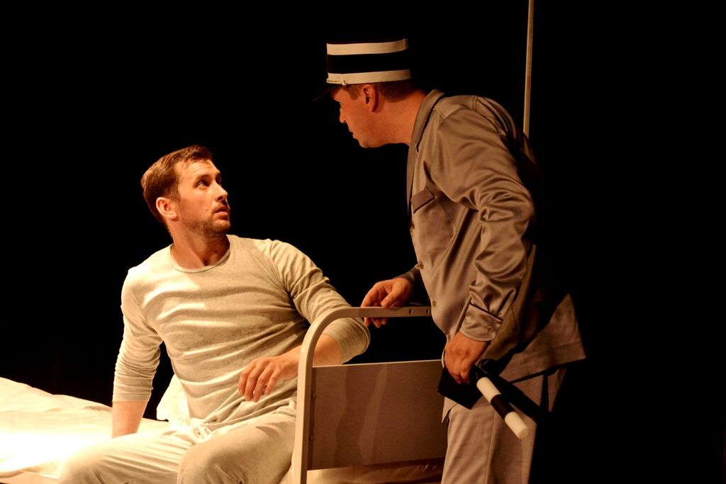 В Национальной оперетте состоялась премьера трагикомедии "Разговор, которого не было"