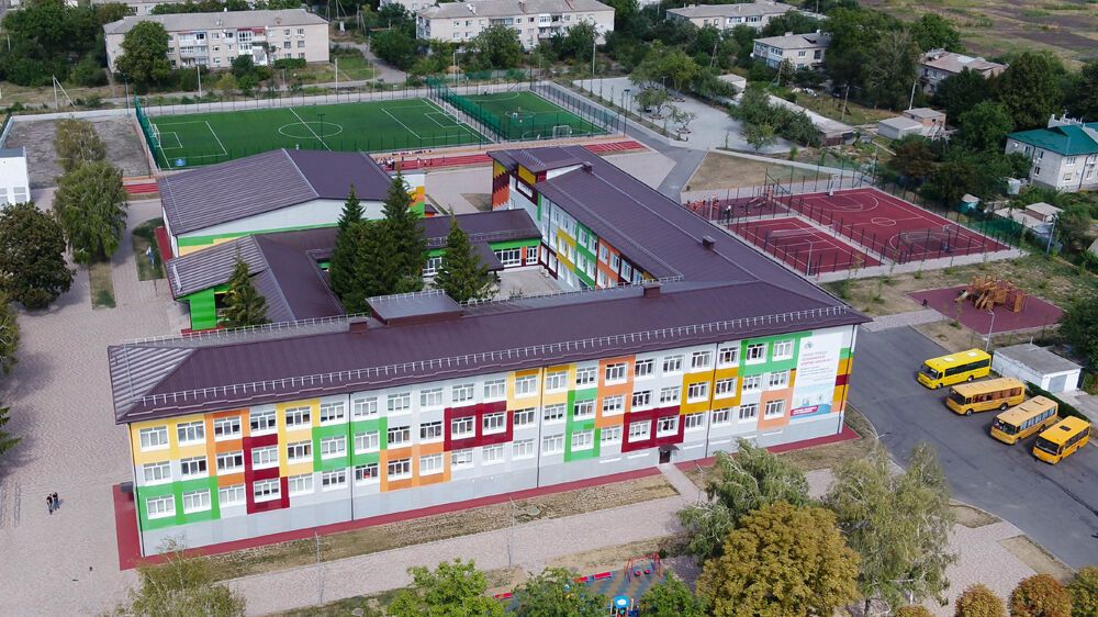 Реконструйована школа в смт Солоне.