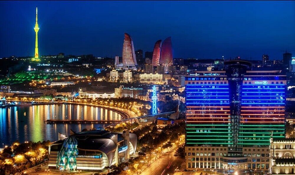 Баку – лучше даже Сингапура. Это пример для Киева