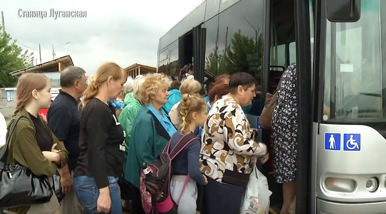 К Станице Луганской запустили автобус