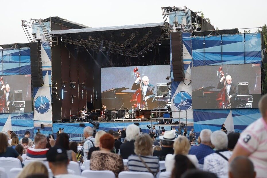 Джаз у Дніпрі: на Монастирському острові триває міжнародний джазовий фестиваль