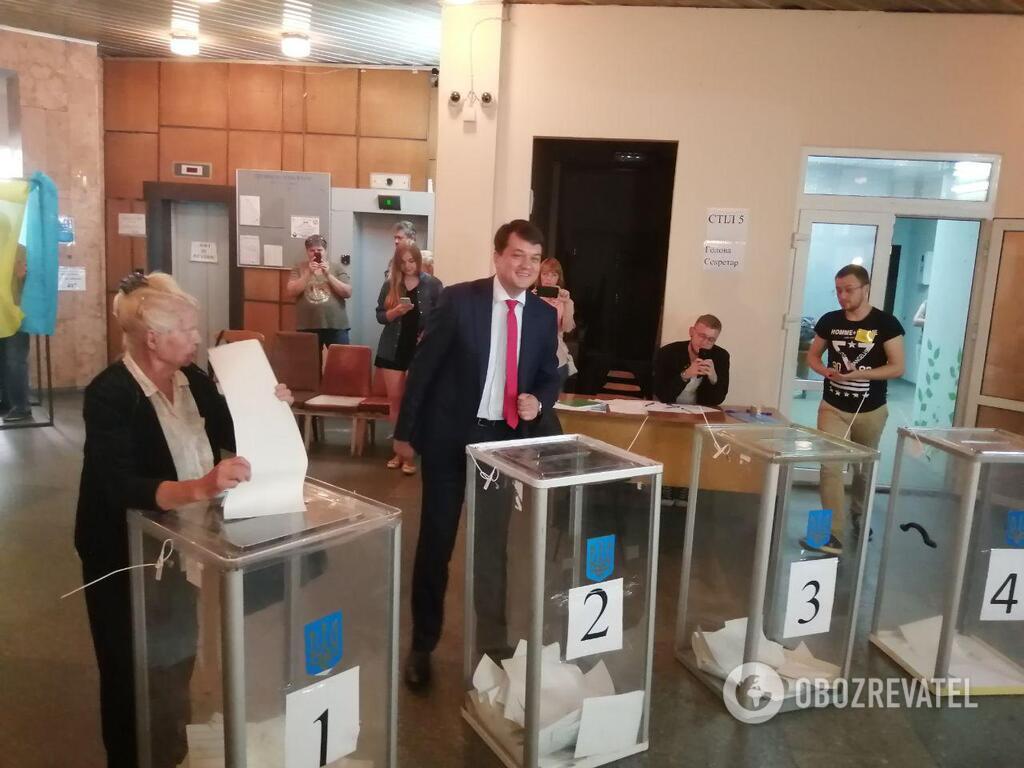 В Украине проходят парламентские выборы: все подробности онлайн
