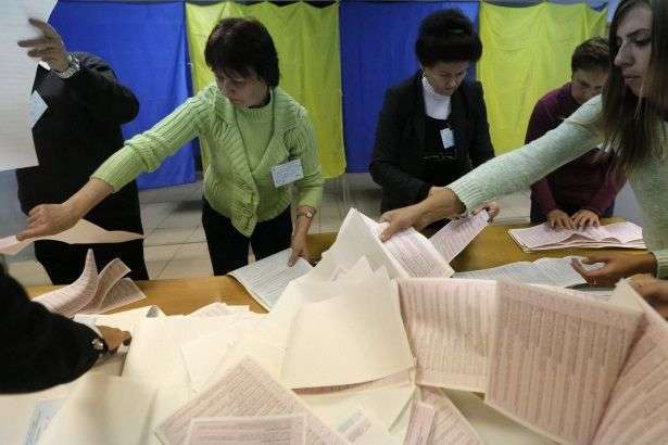 "Розігнати всіх": у ЦВК допустили перевибори на двох округах