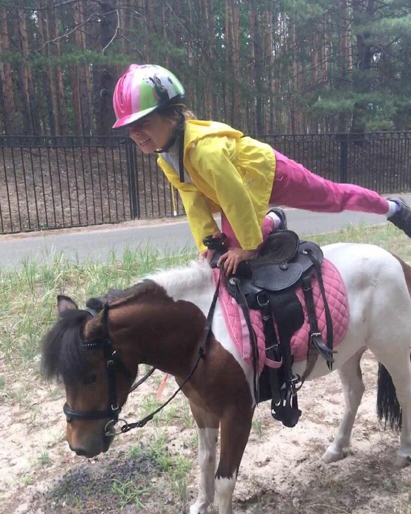"Поні в шоці": Полякова потішила мережу фото доньки