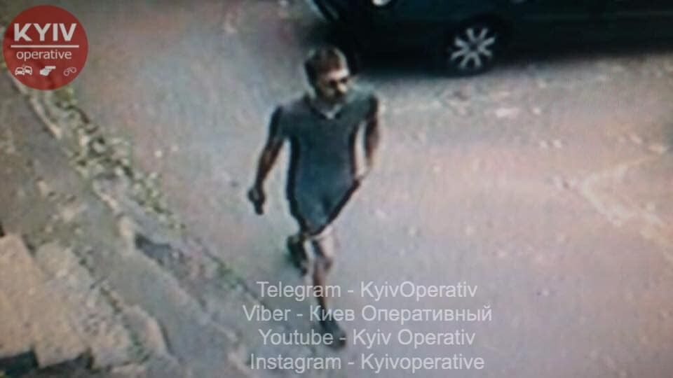 Пытался изнасиловать в подъезде: в Киеве показали фото опасного педофила