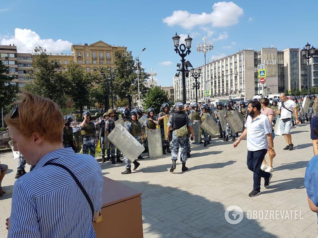 Масштабний мітинг у Москві: понад 1300 затриманих