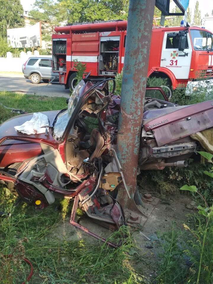 Водій Opel Vectra не впорався з керуванням