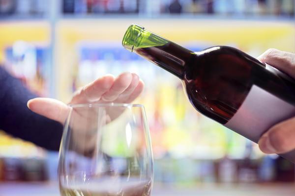Как правильно пить алкоголь: советы эксперта